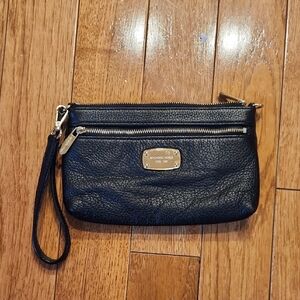 Michael Kors Black Pebbled Leather Wristlet Clutch Zip Pouch P-006